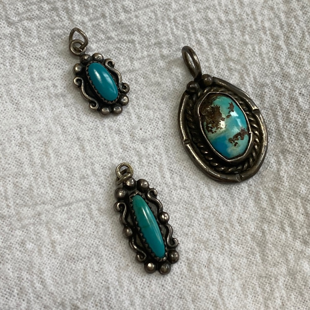 Silver and turquoise dainty pendant lot